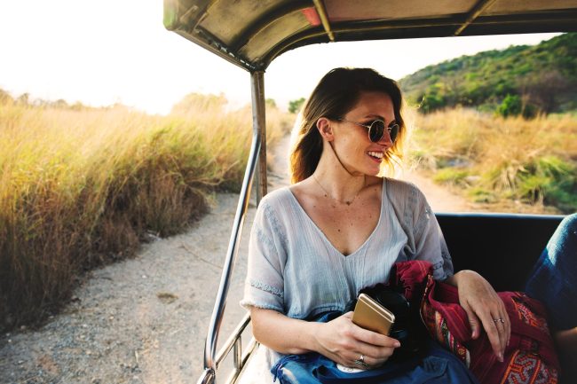 Tips to save money when traveling on your holiday