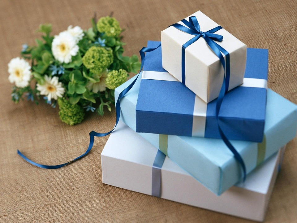 Affordable Gift Ideas For Busy People Who Have No Time To Make Their Own Gifts
