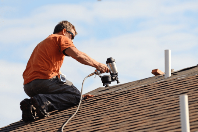 Common Roofing Issues (And When You Should Call Roofing Professionals)