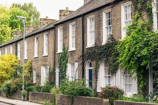 5 tips on how to save for your mortgage deposit