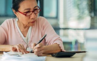 3 Ways That Budgeting for Roof Replacement and Repairs Helps You Financially