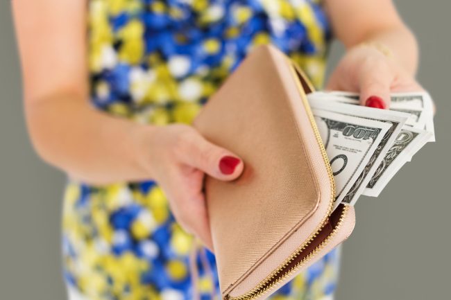 The Psychology of Spending: 13 Ways Your Brain Tricks You into Overspending
