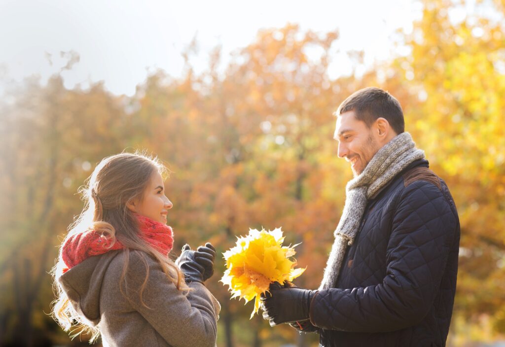 15 Signs You’re More Than Just Friends: When Friendship Turns Into Romance