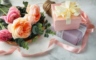 8 Wedding Gift Ideas for When You’re Not Close to the Bride and Groom
