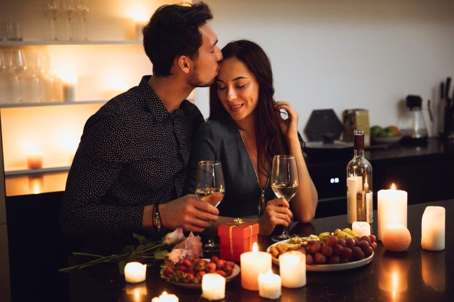 20 Creative Date Night Ideas That Won’t Cost You a Fortune 20 Creative Date Night Ideas That Won’t Cost You a Fortune