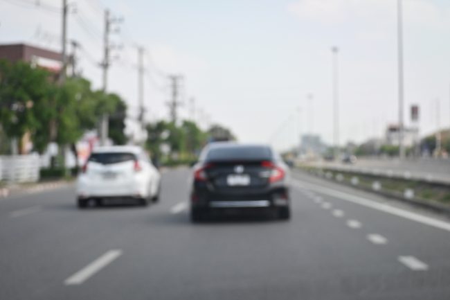 Should You Be Worried If a Car Suddenly Changes Lanes Near You? Here’s What It Could Mean