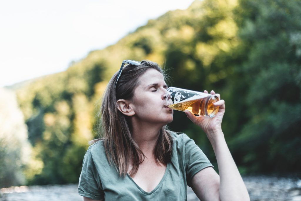 Supporting an Alcoholic Spouse: 10 Actions Inspired by Recovery Principles