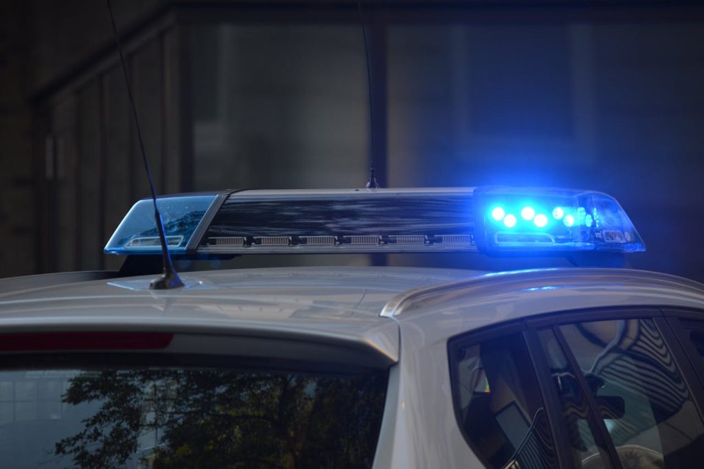 8 Robbery Setups That Start With a Knock at the Wrong Time