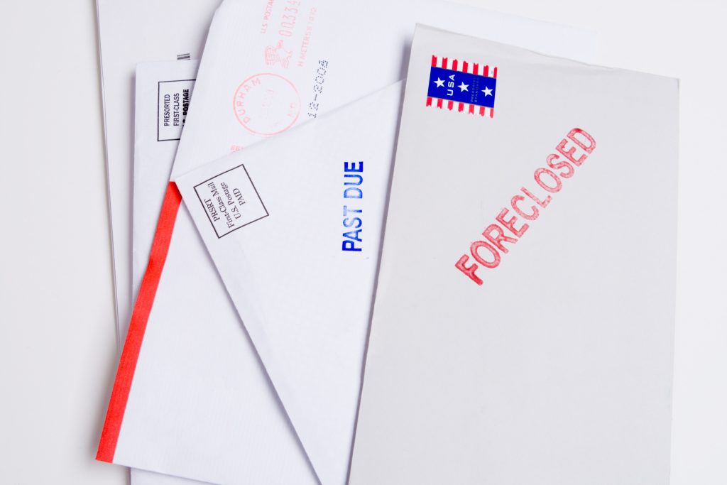 9 Government Letters That Should Never Arrive in Your Mailbox