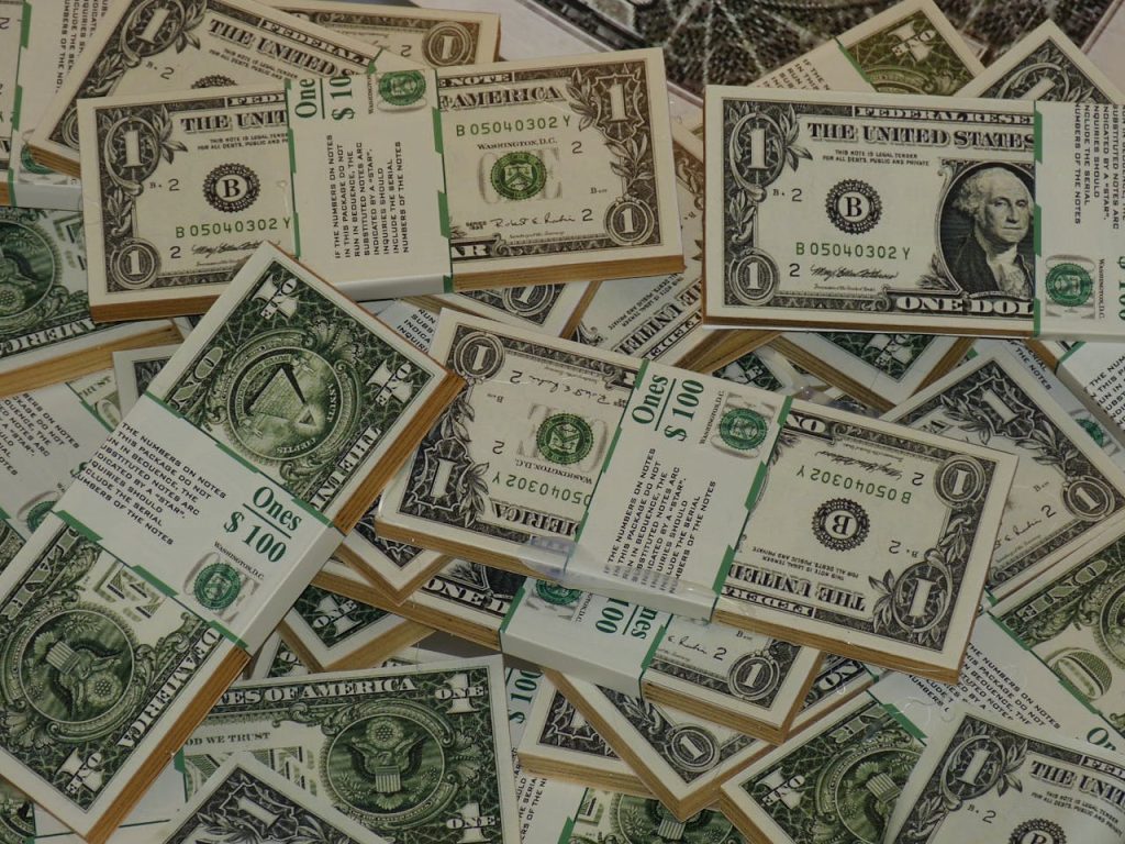 6 U.S. Cities Where Cash Is Practically Useless in 2025