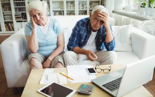 6 Signs a Scam Is Targeting People Over 50