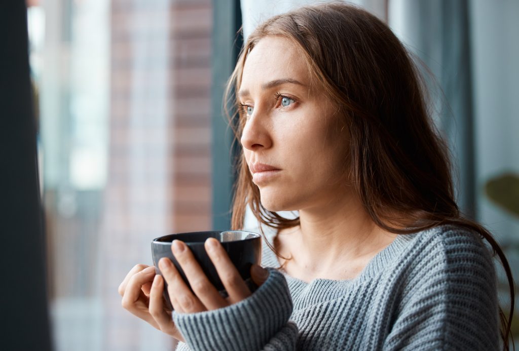 11 Brutal Truths About Loneliness No One Admits