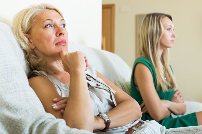 10 Signs Your MIL Doesn’t Want Grandkids (Even If She Won’t Say It)