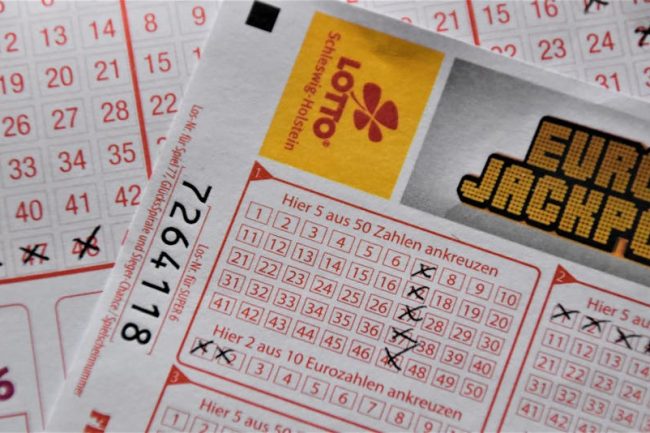 8 Ways Winning The Lottery Would Immediately Change Your Life