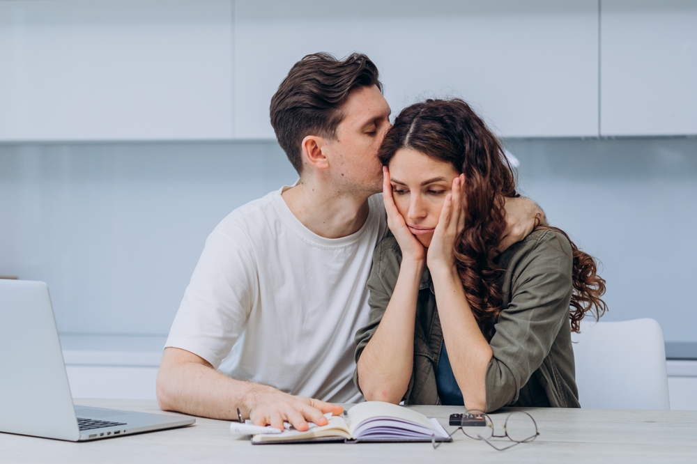 7 Ways to Support a Partner Who Is Struggling With Anxiety