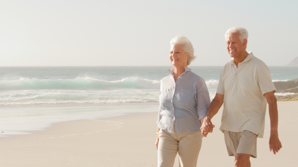Silent Walking Trend Couples